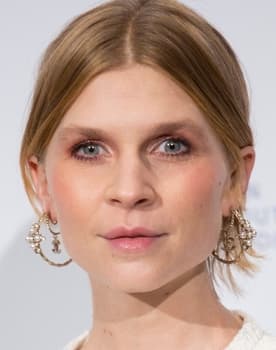 Clémence Poésy isactor