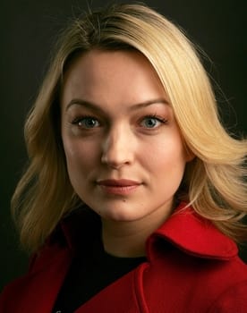 Sophia Myles isactor