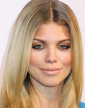 AnnaLynne McCord isactor