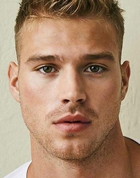 Matthew Noszka isactor