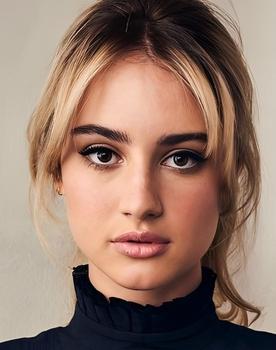 Grace Van Patten isactor