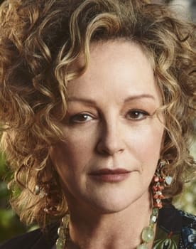 Bonnie Bedelia isactor