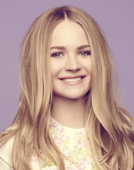 Britt Robertson isactor