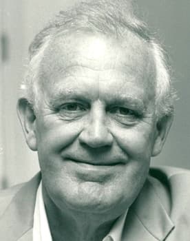 Joss Ackland isactor