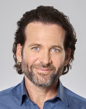 Eion Bailey isactor