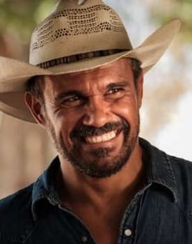 Aaron Pedersen isactor