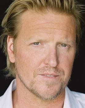 Jake Busey isactor