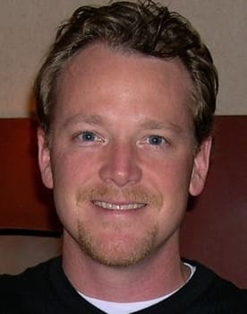 Robert Duncan McNeill isactor