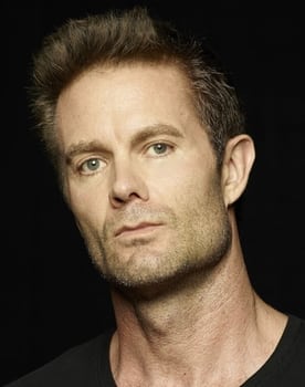 Garret Dillahunt isactor