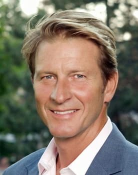 Brett Cullen isactor