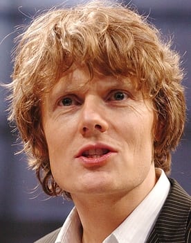 Julian Rhind-Tutt isactor