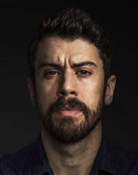 Toby Kebbell isactor