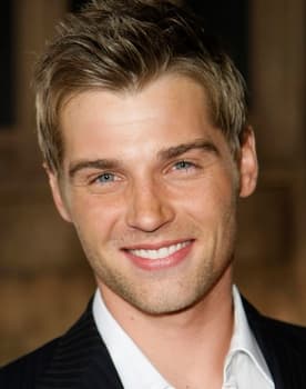 Mike Vogel isactor