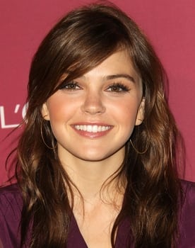 Aimee Teegarden isactor