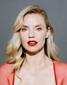 Kelli Garner isactor