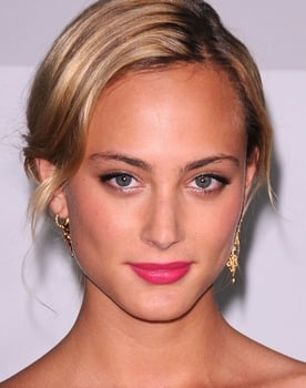 Nora Arnezeder isactor