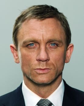 Daniel Craig isactor