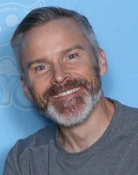 Roger Craig Smith isactor