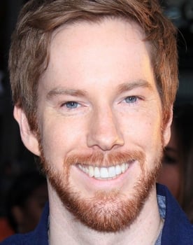 Chris Owen isactor