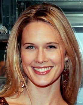 Stephanie March isactor