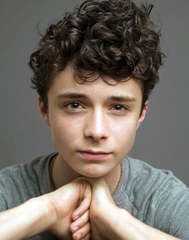 Lucas Jade Zumann isactor