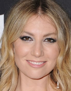 Ari Graynor isactor