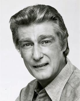 Richard Mulligan isactor