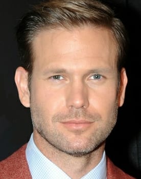 Matthew Davis isactor