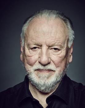 Kenneth Cranham isactor