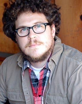 Cameron Britton isactor