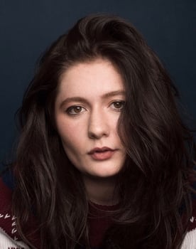 Emma Kenney isactor