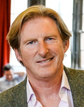 Adrian Dunbar isactor