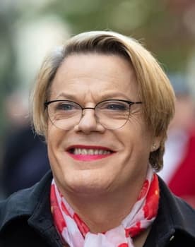 Eddie Izzard isactor