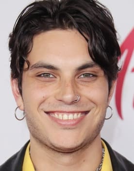 Samuel Larsen isactor