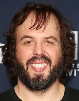 Angus Sampson isactor