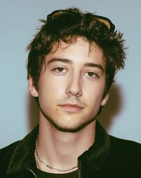 Milo Manheim isactor