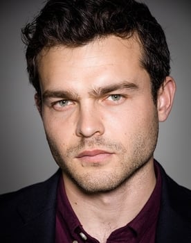 Alden Ehrenreich isactor