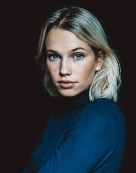 Thea Sofie Loch Næss isactor