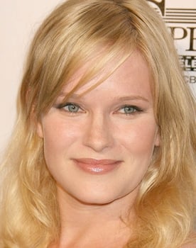 Nicholle Tom isactor