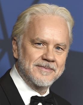 Tim Robbins isactor