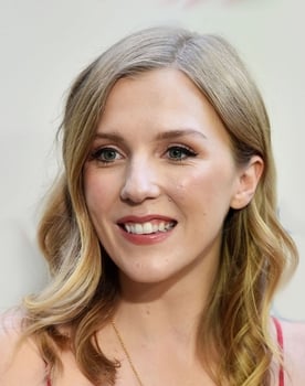 Beattie Edmondson isactor