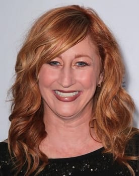 Vicki Lewis isactor