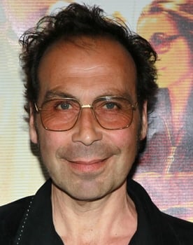 Taylor Negron isactor