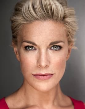 Hannah Waddingham isactor