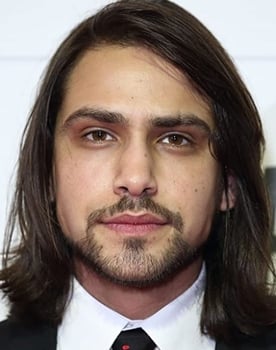 Luke Pasqualino isactor