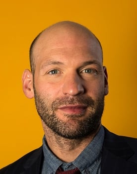 Corey Stoll isactor