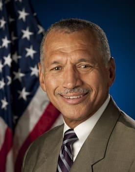 Charles Bolden isactor