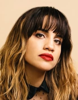 Natalie Morales isactor