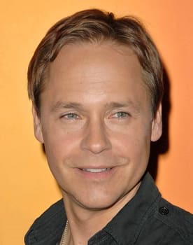 Chad Lowe isactor