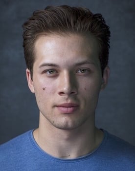 Leo Howard isactor